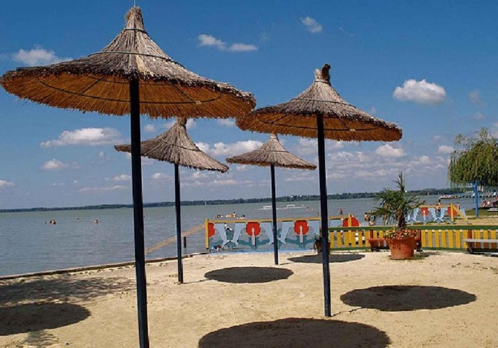 Babi Apartmanhaz Gyenesdiás Esterno foto